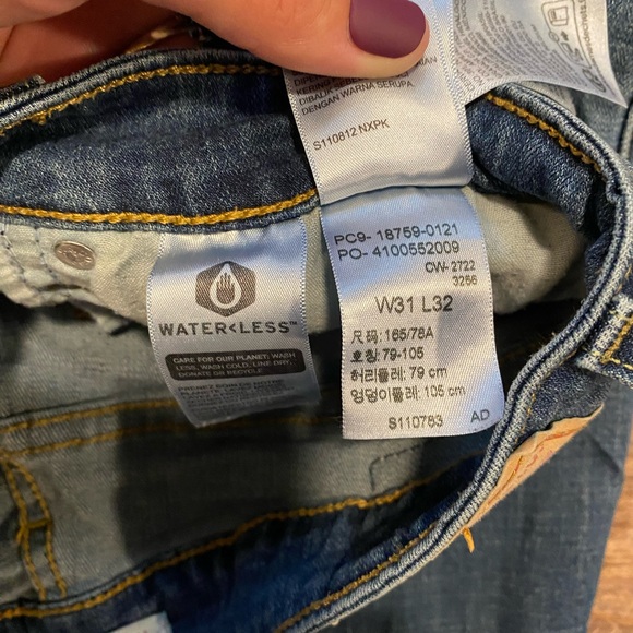 Levi’s 725 High Rise Bootcut Jeans 31x32 - Picture 2 of 5